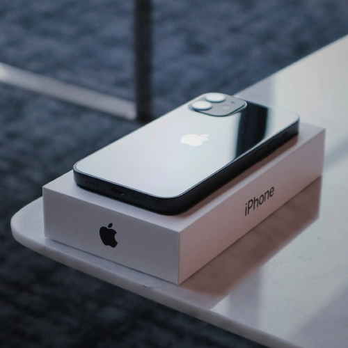 Μεταχειρισμένο iPhone 12 το 2024
